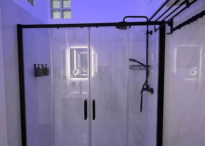 The Silk לינה וארוחת בוקר