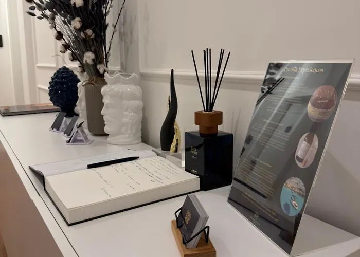 ベッド・アンド・ブレックファスト The Silk 4*